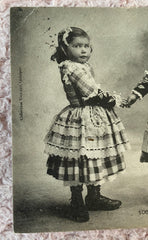 Breton Girls French Vintage Postcard, Quimper