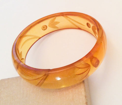 Bakelite Bangle Bracelet, Apple Juice, 1930s Art Deco